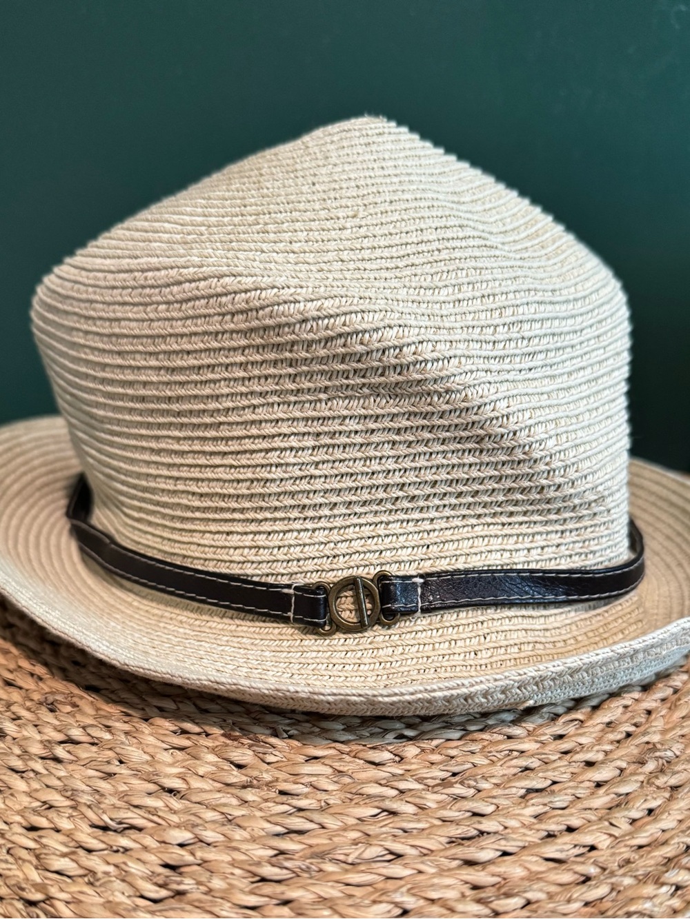 Nine West hat Beige woven belted
